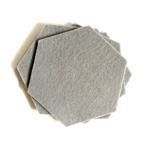 deze hexagon onderzetters van vilt zijn wasbaar en hittebestendig